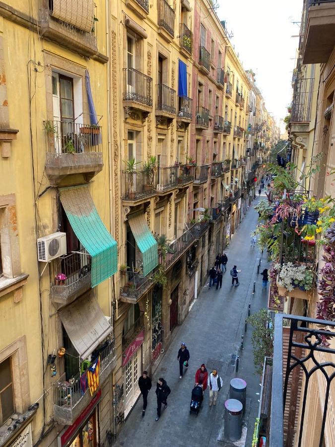 Spacious Modern Apartment In The Vibrant El Raval Barcelona Luaran gambar